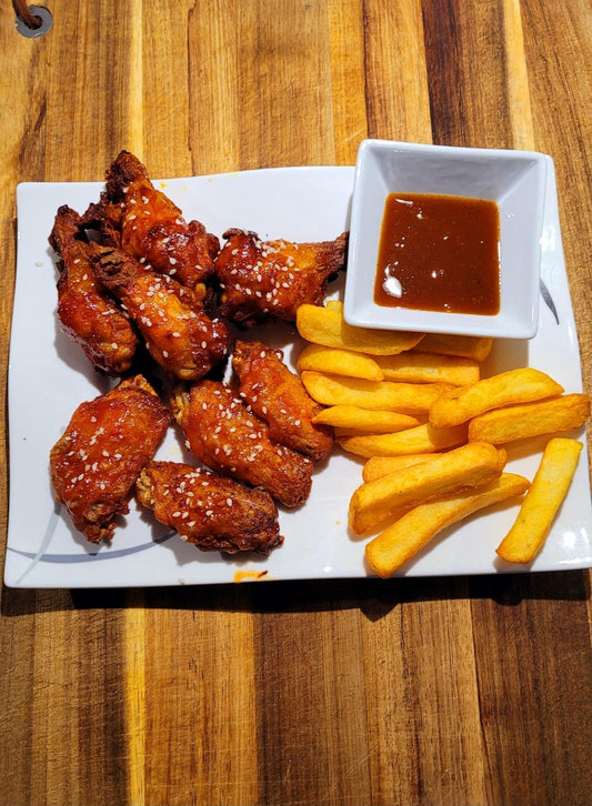 Chicken Wings (Medium 8 Pieces) + Chips